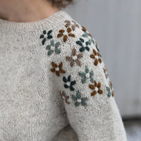 52 Weeks of Scrap Yarn: Projects For Crafters | Laine - This is Knit