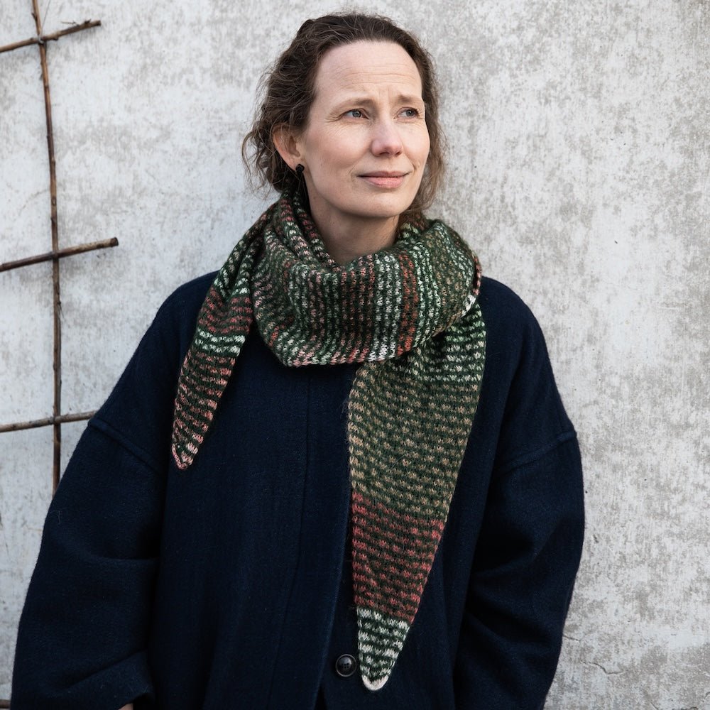 52 Weeks of Scrap Yarn: Projects For Crafters | Laine - This is Knit