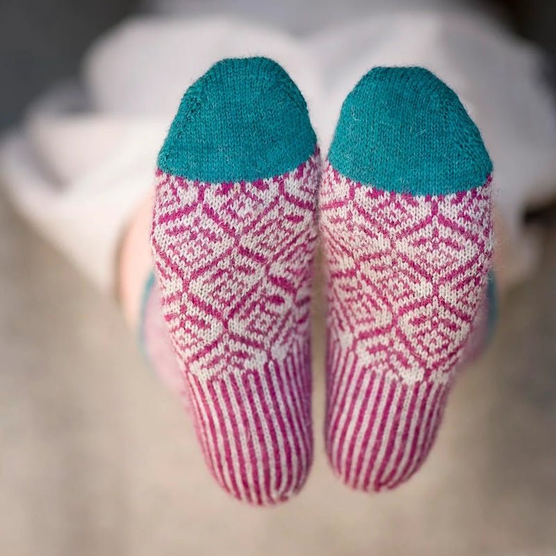 Bluestockings | Kate Davies And Nicole Pohl - This is Knit
