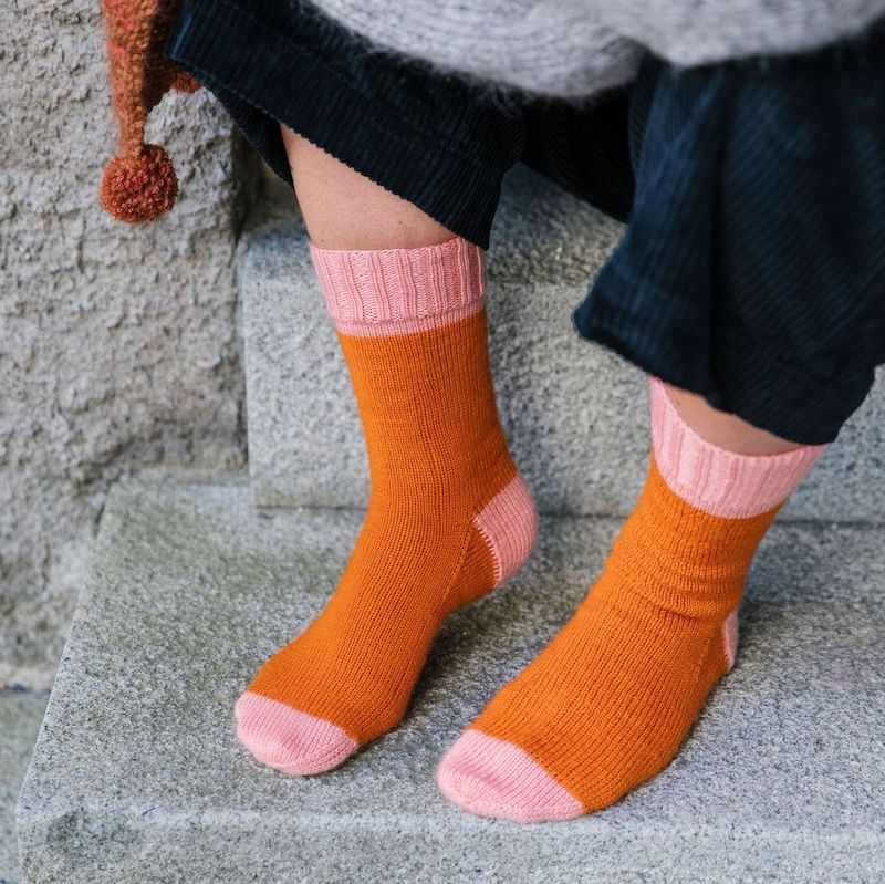 52 Weeks of Easy Knits Paperback Edition | Laine - This is Knit