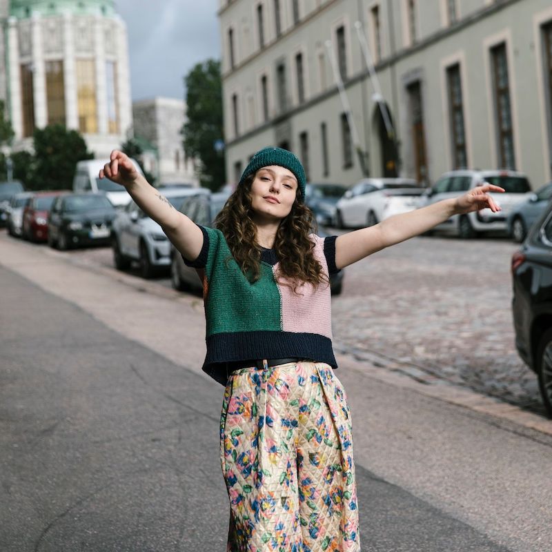 52 Weeks of Easy Knits Paperback Edition | Laine - This is Knit