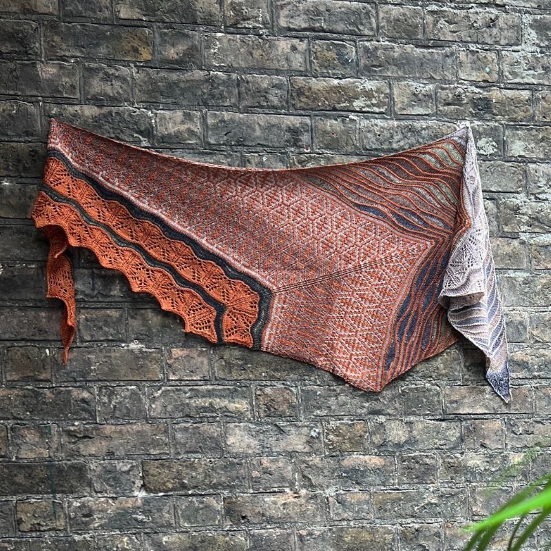 Autumn In Istanbul Kit | Urth Yarns - This is Knit
