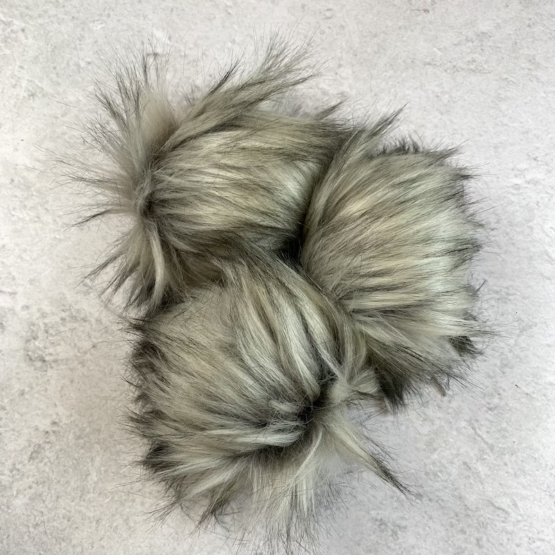 Luxury Pom Poms | Magnetic Snap - This is Knit