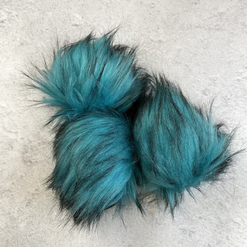 Luxury Pom Poms | Magnetic Snap - This is Knit