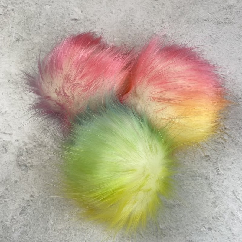 Luxury Pom Poms | Magnetic Snap - This is Knit