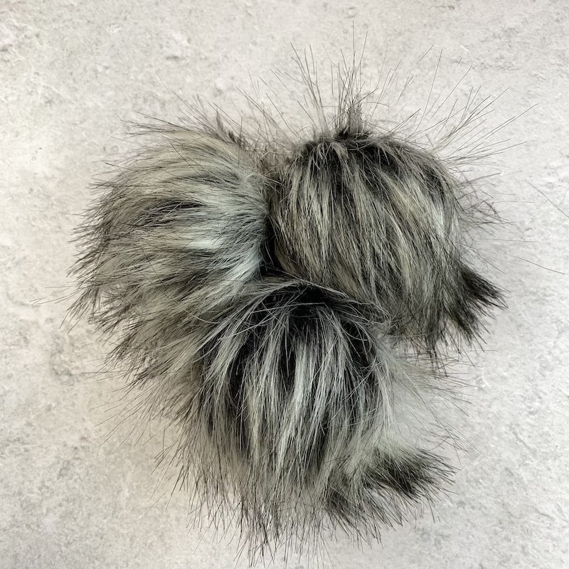 Luxury Pom Poms | Magnetic Snap - This is Knit