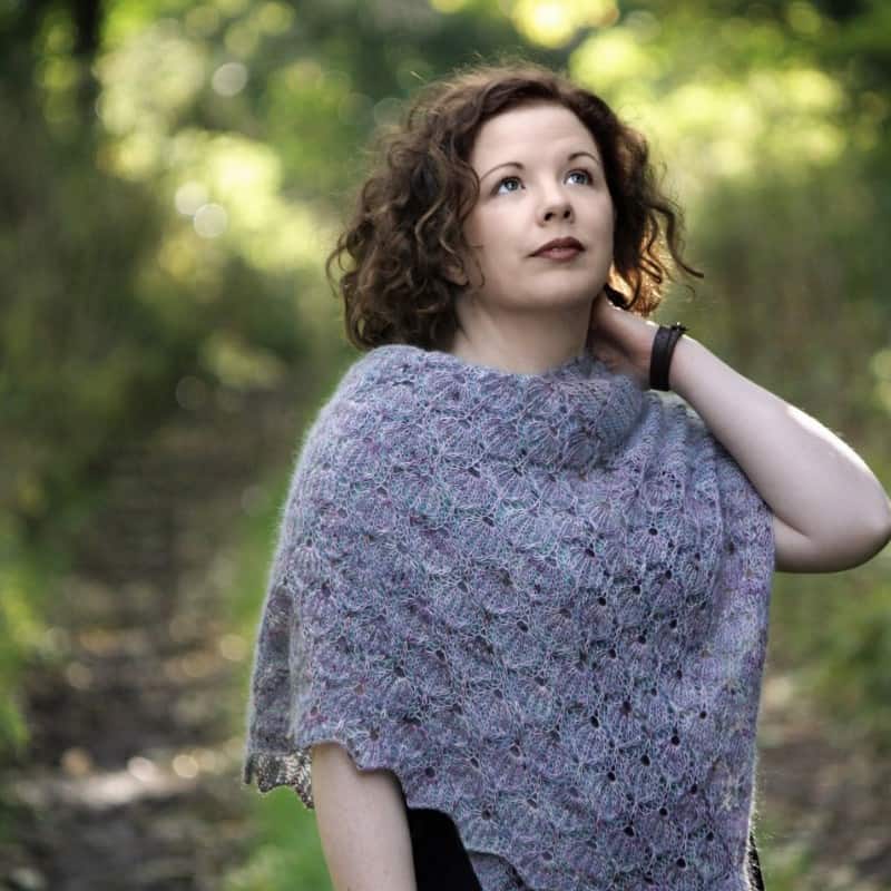 The Pointe Shawl by Julie Knits in Paris - This is Knit