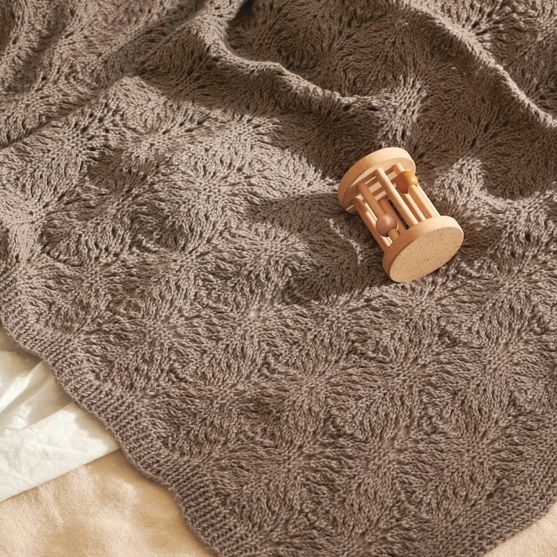 Colette Blanket Pattern 2406 - 03 | Sandnes Garn - This is Knit