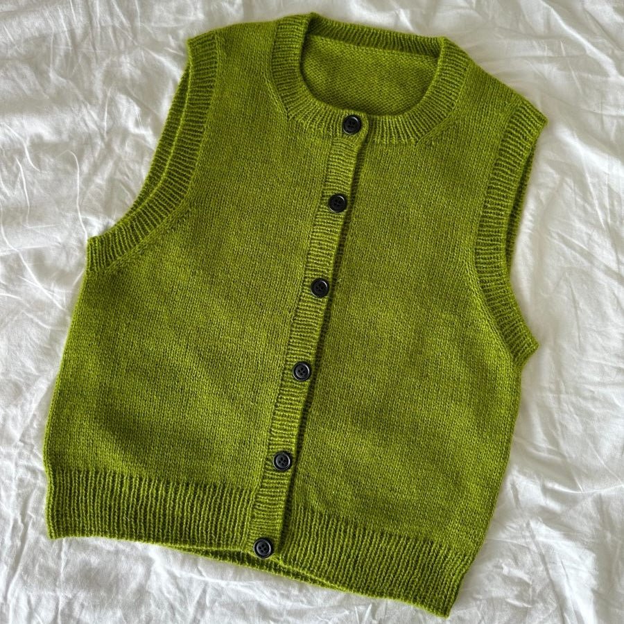 Maggie Vest Pattern Booklet | PetiteKnit - This is Knit