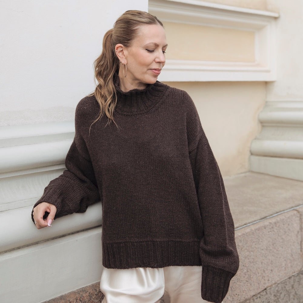 Nordic Chic: Knitting a Modern Wardrobe | Leeni Hoimela | Laine - This is Knit