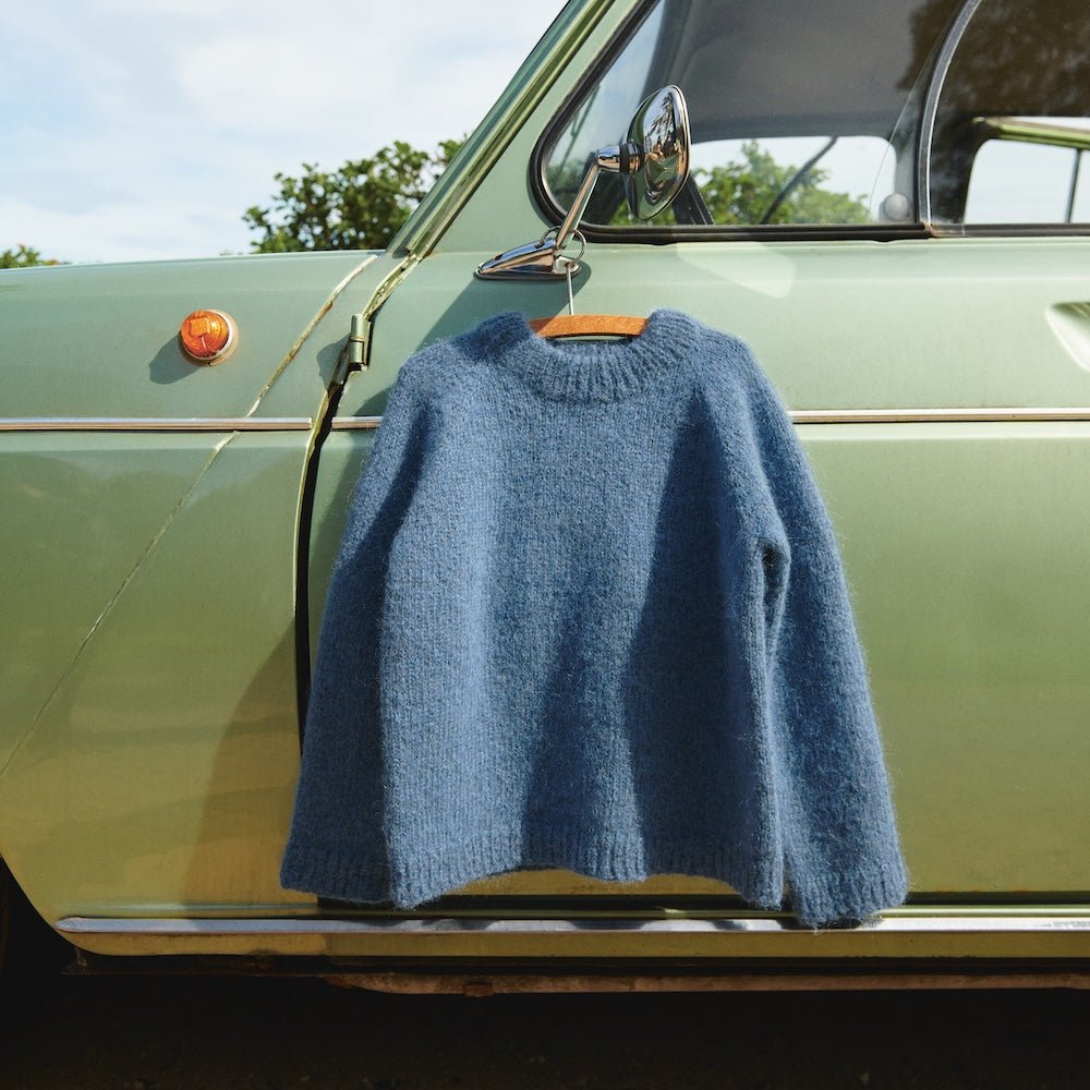 Tiro Sweater Junior 2506 - 04 | Sandnes Garn - This is Knit