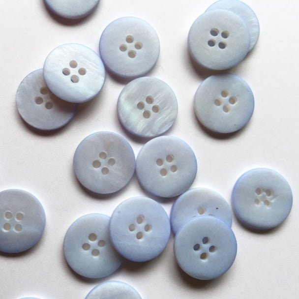 15mm Cornflower Blue Coloured Shell Button | TGB2616 - This is Knit