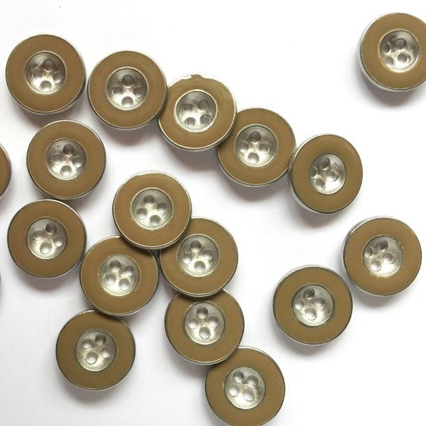 15mm Silver Coloured Button With Sand Coloured Enamel Edge | TGB3989 - This is Knit