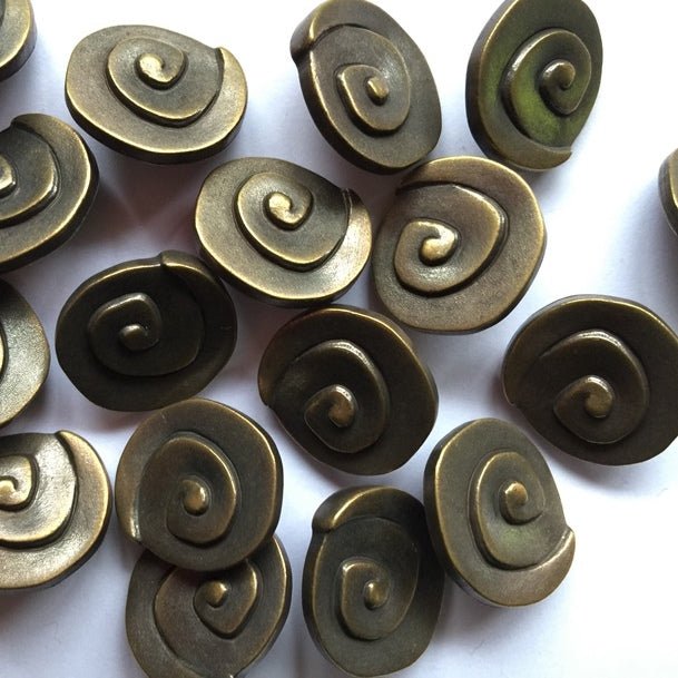 18mm Bronze Coloured Button | TGB1621 - This is Knit
