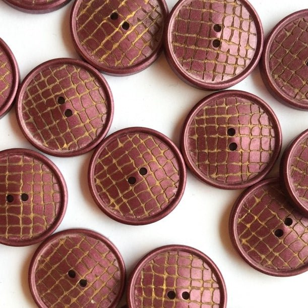 20mm Dark Pink Button With Etched Design | TGB4241 - This is Knit