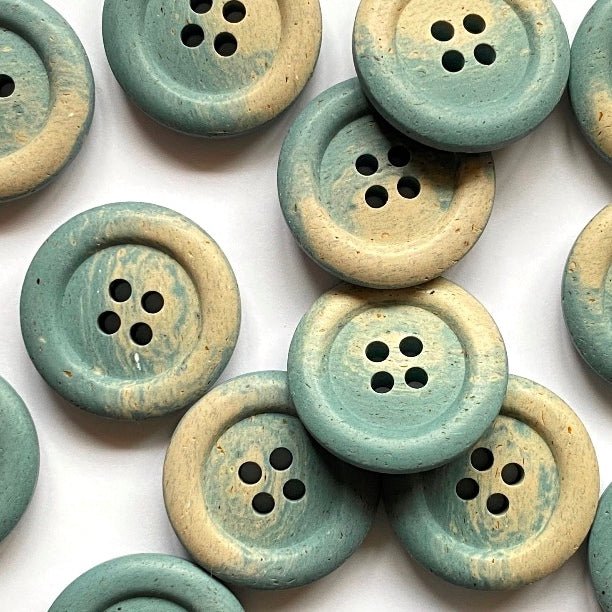 22mm Hemp Stone Coloured Button With Pale Denim Blue Fade | TGB4322 - This is Knit