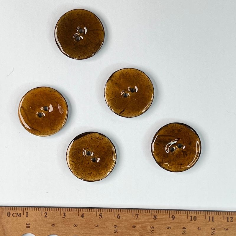 27.5mm Round Coconut Button | 5615-44-881 - This is Knit
