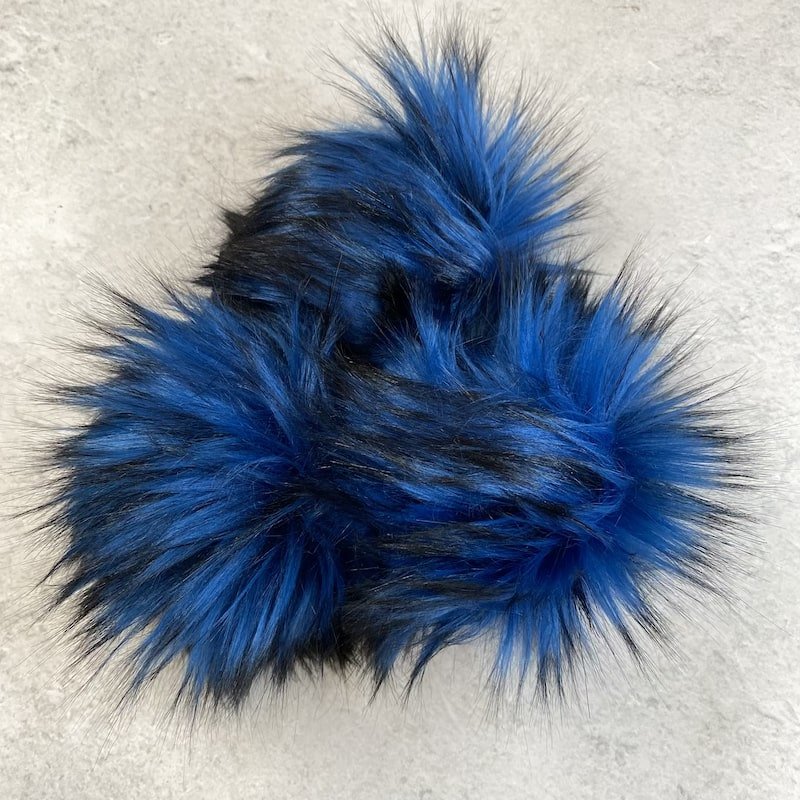 Luxury Pom Poms | Magnetic Snap - This is Knit