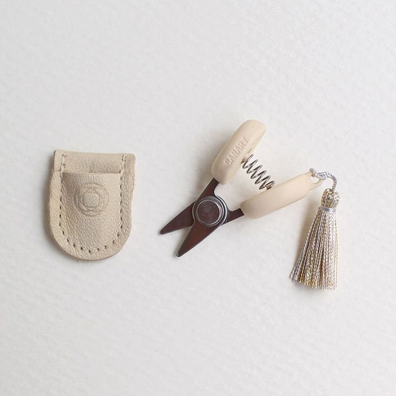 Mini Scissors - Winter Gold | Cohana - This is Knit