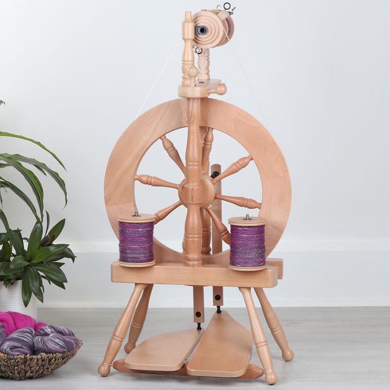 Traveller 3 Spinning Wheel | Lacquered | Ashford A786 - This is Knit